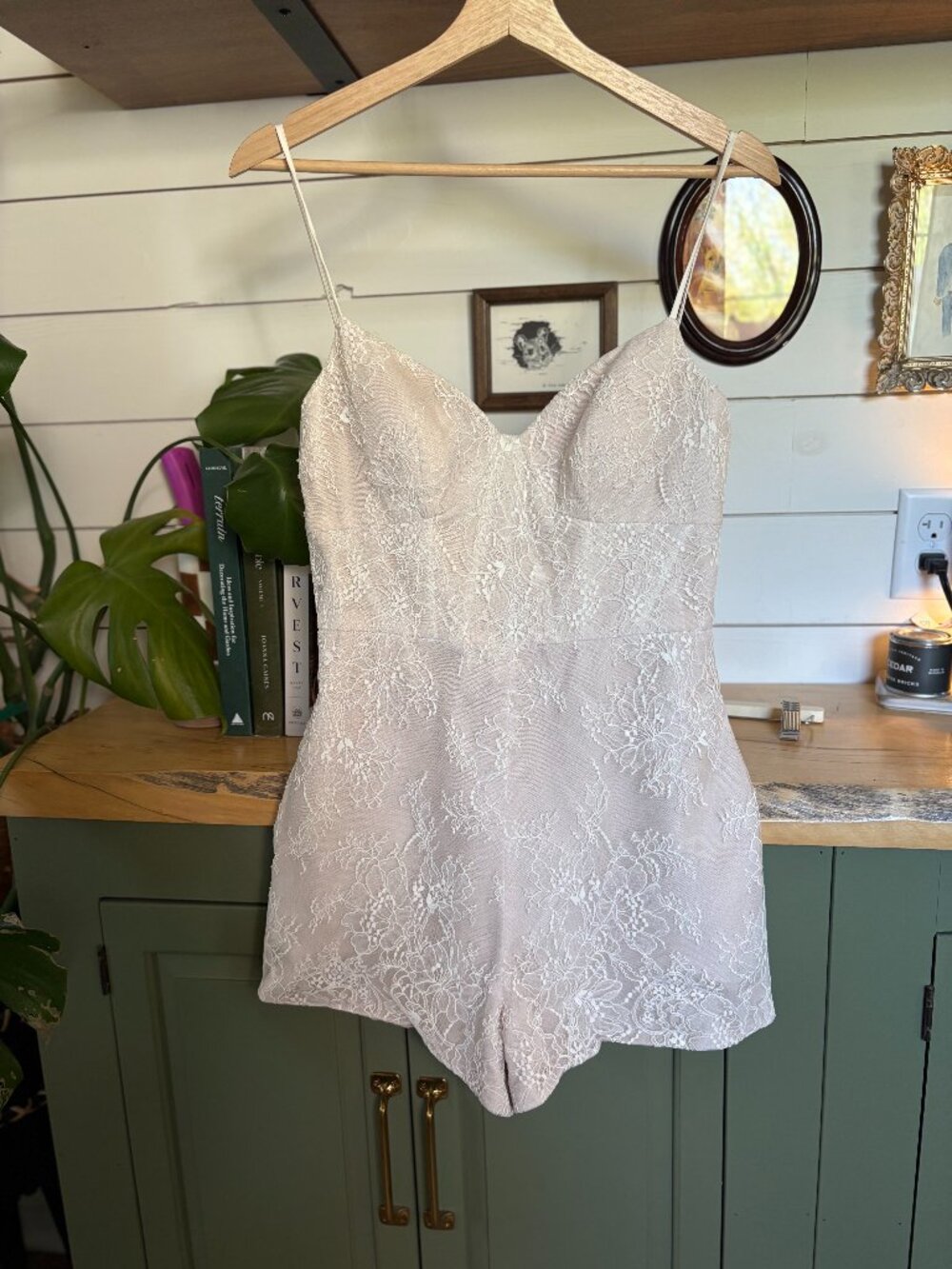 BHLDN x Hayley Paige Lace Romper – Ivory (Size 6)